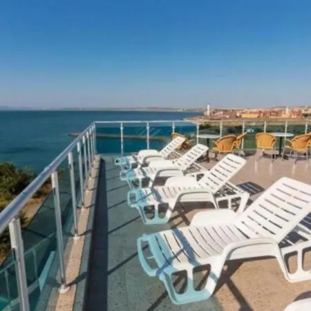 Impeccable 1-Bed Apartment In Aheloy Апартамент *