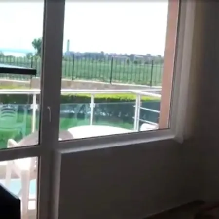 Impeccable 1-Bed Apartment In Aheloy Apartmán